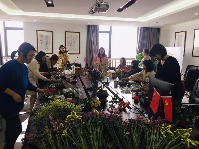 踏春、插花，把春天和詩意帶回家-------浙江公司全體女職工歡度國際三八婦女節(jié)插花活動記