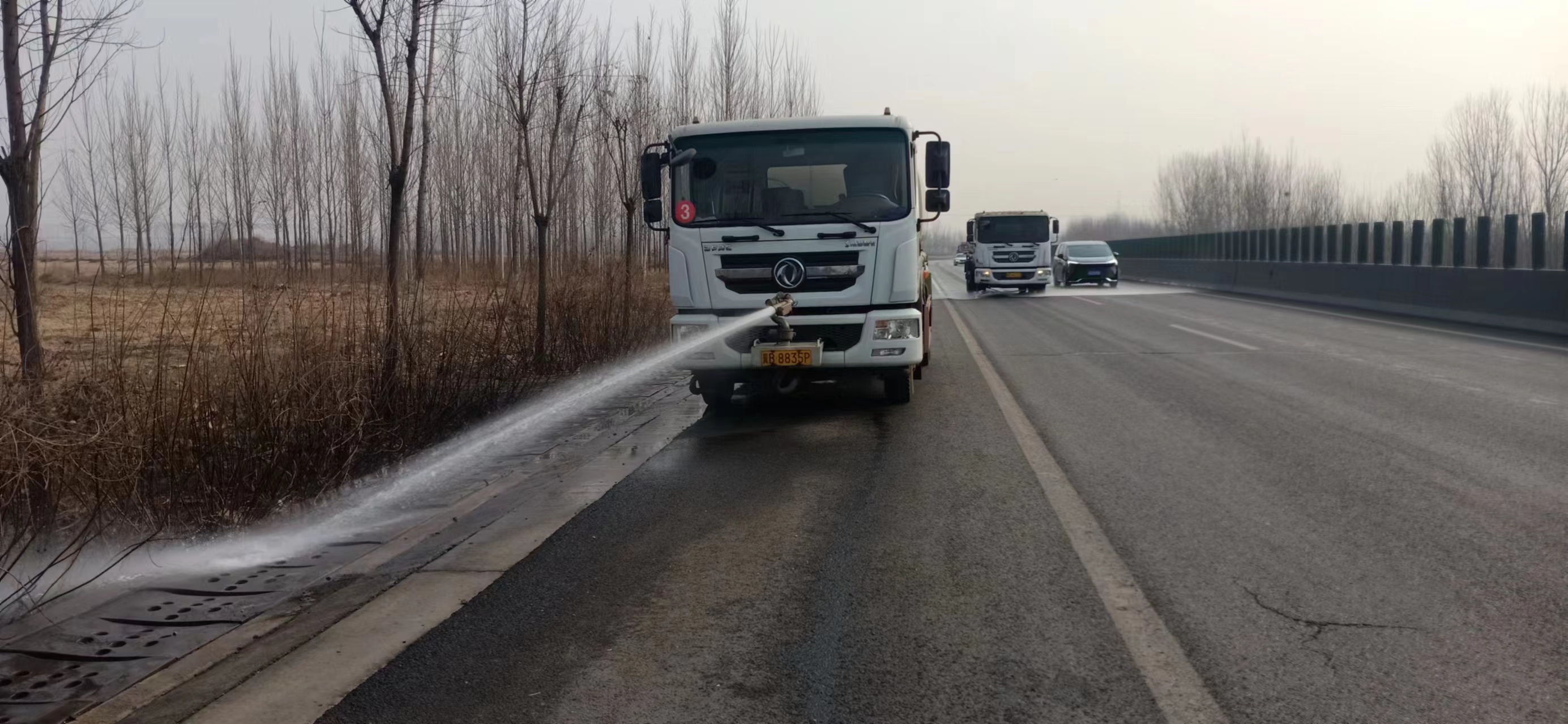 大氣污染管控再升級(jí) G508路域環(huán)境整治全線鋪開